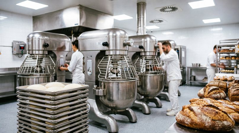 Scaling Bakery Production with Reliable Commercial Mixing Equipment